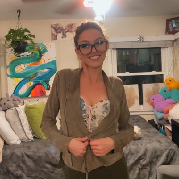 Floral Corset Style Top - Picture 14 of 16